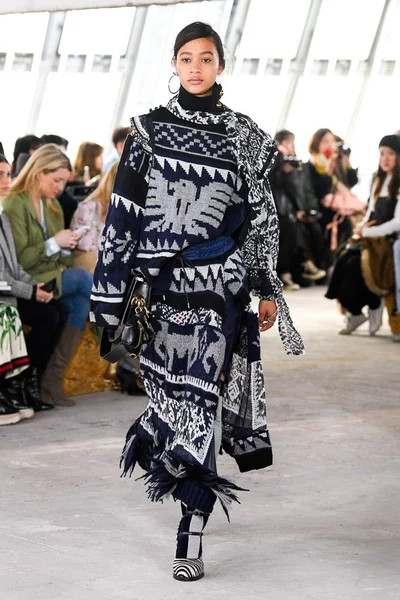 Look 40
